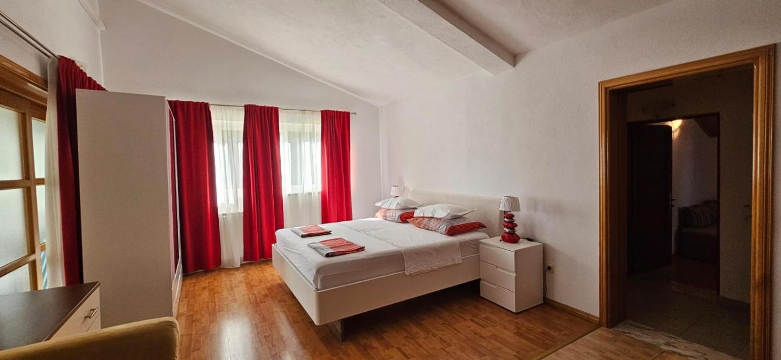 As Brela Hotel Kültér fotó