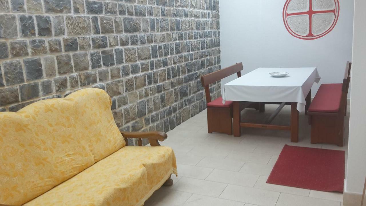 As Brela Hotel Kültér fotó